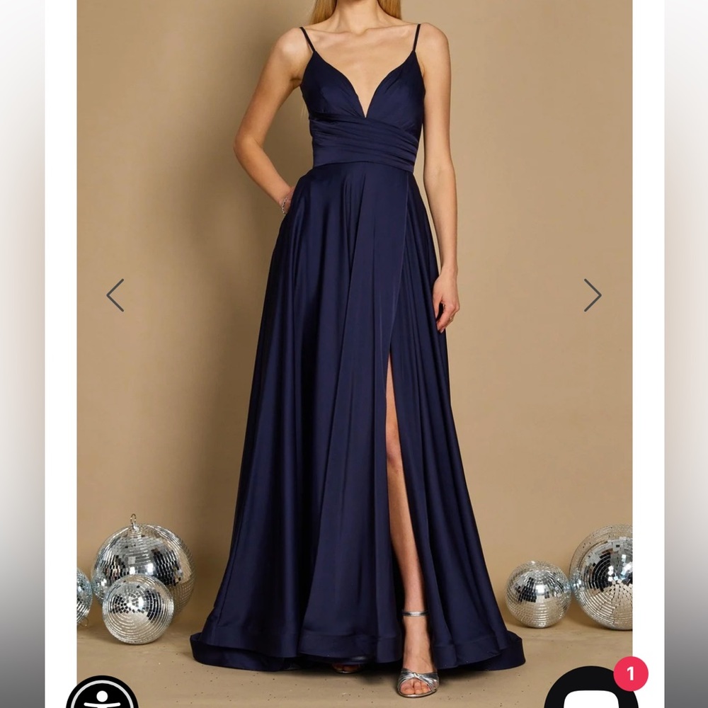 (NWT) Dylan & David’s Long Formal Gown